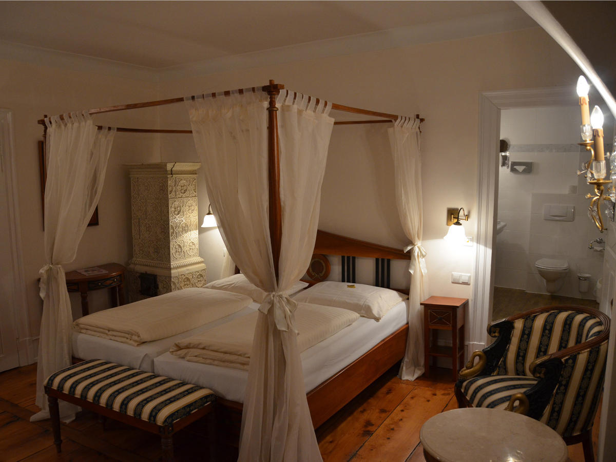 Schlosshotel Neckarbischofsheim Habitación foto