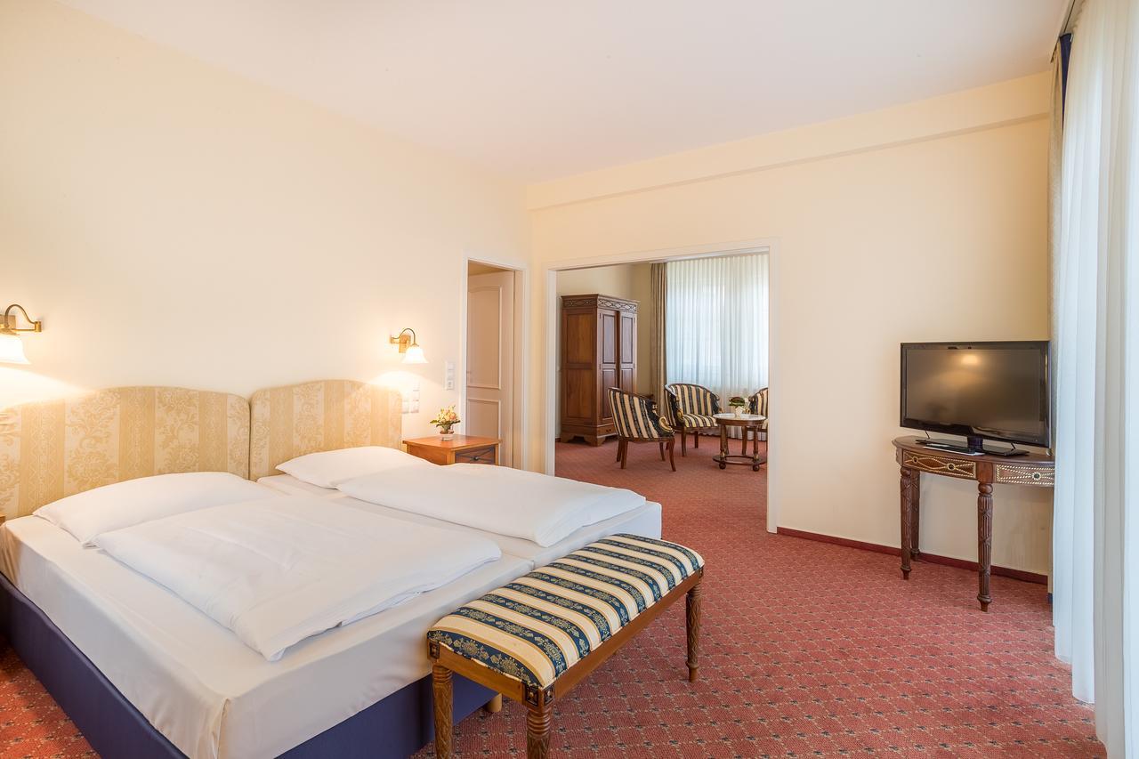 Schlosshotel Neckarbischofsheim Exterior foto