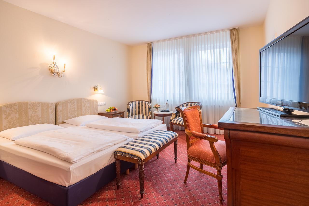Schlosshotel Neckarbischofsheim Exterior foto